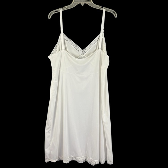 Vintage Vanity Fair Slip Dress Size 44 White Nylon Lace Trimmed Tiny Flaw - Picture 3 of 10